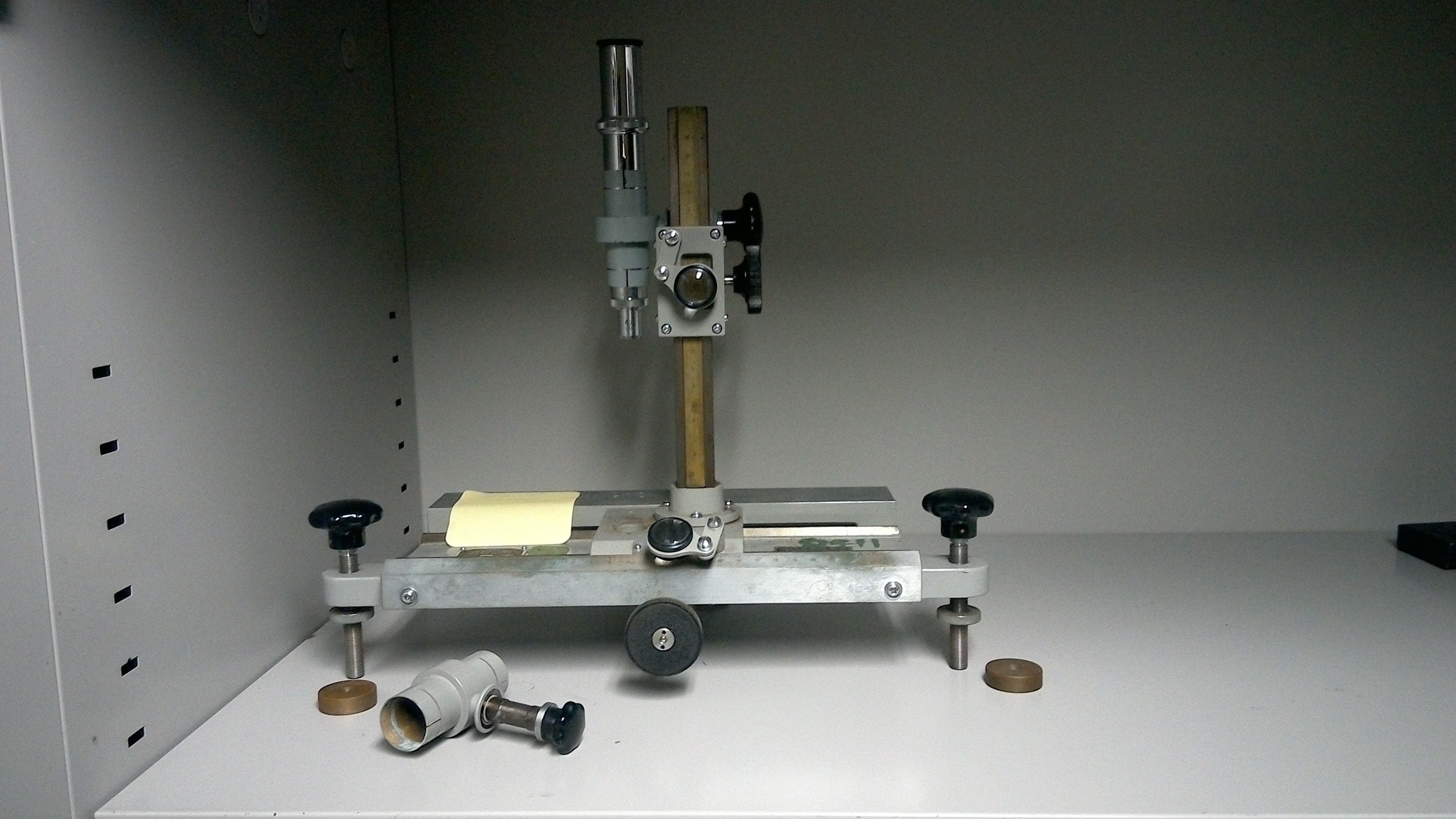 alt トラベリングマイクロスコープ