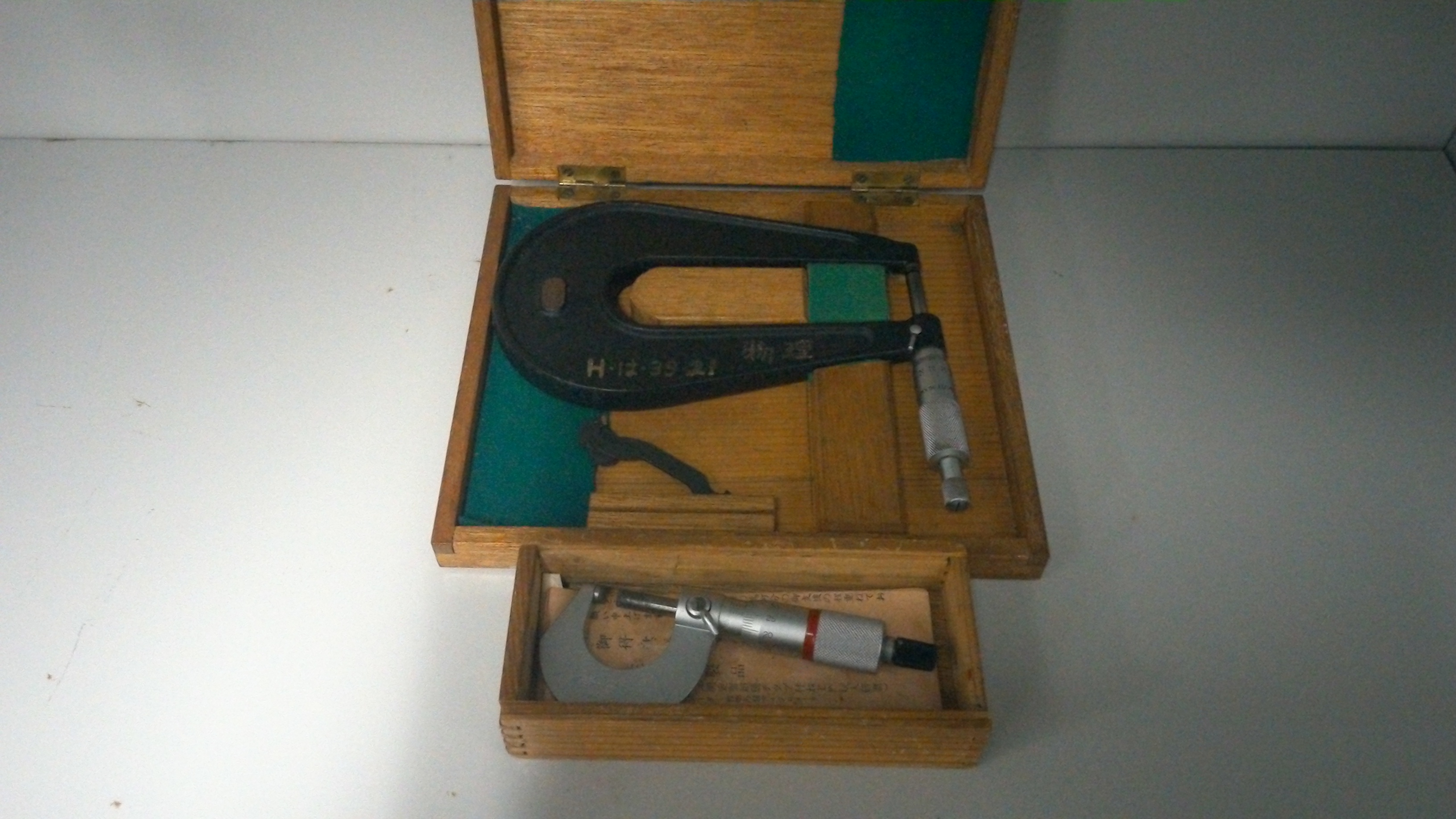 alt マイクロメーター