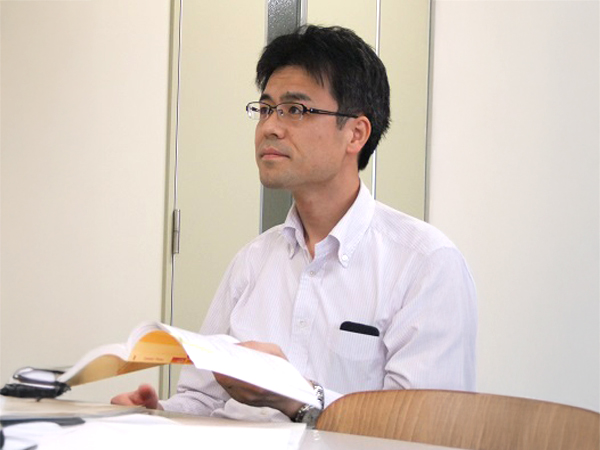 高岡 秀夫 教授